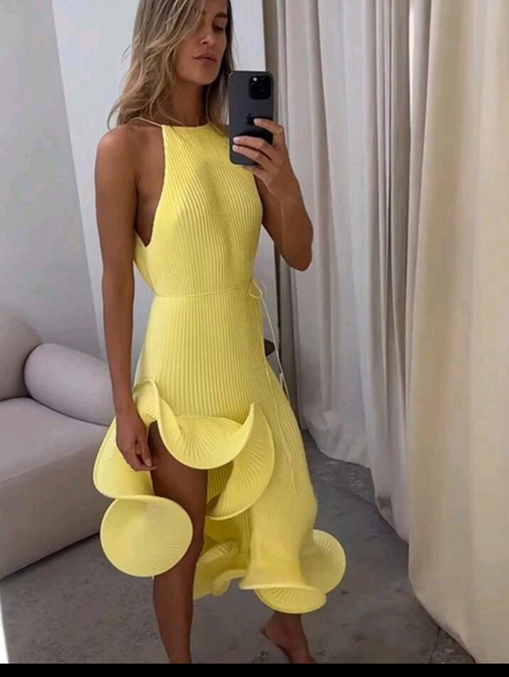 New Arrivals Summer 2026 Sexy Halter Ruffle Midi Dress - Picture 3 of 4
